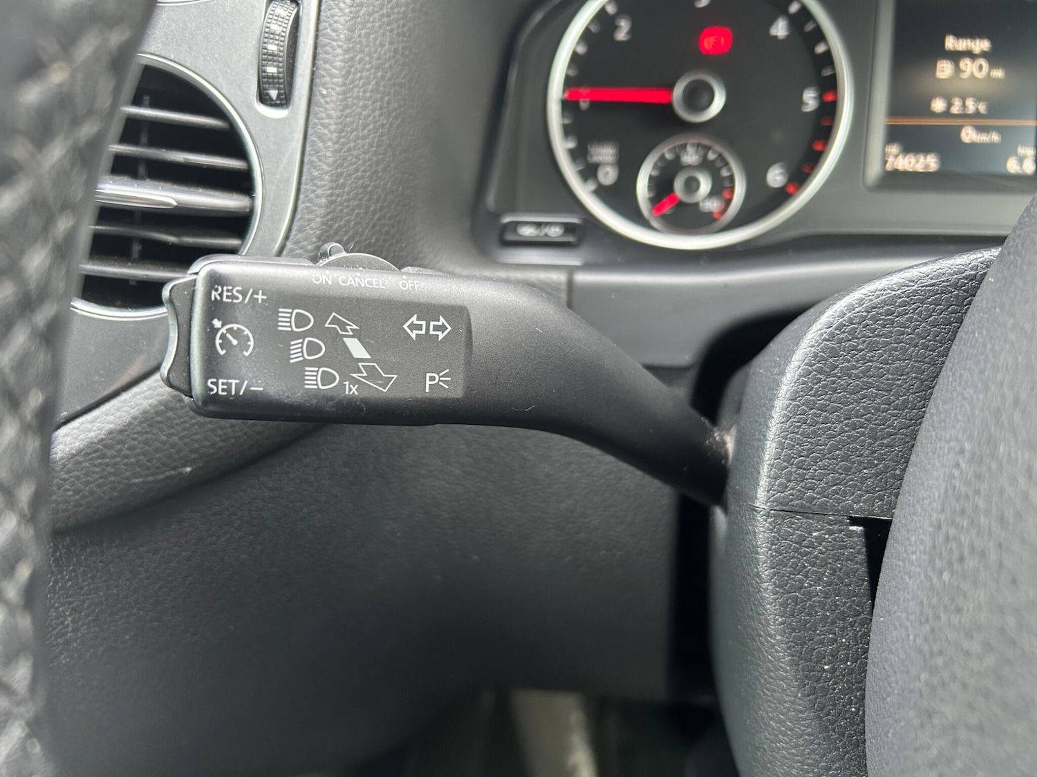 Used Volkswagen Tiguan 2016 for sale - 77082153: Photo 42