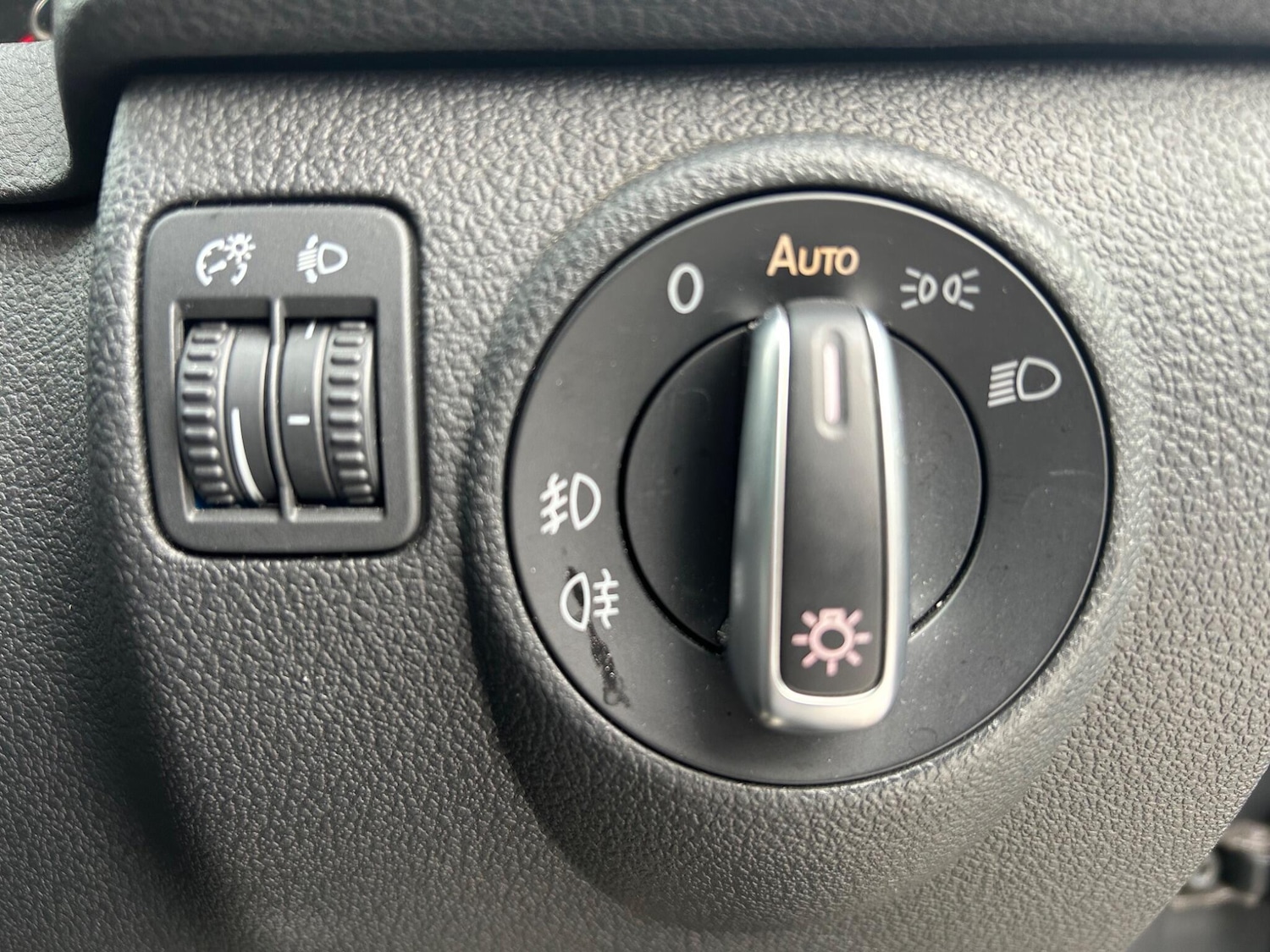 Used Volkswagen Tiguan 2016 for sale - 77082153: Photo 47