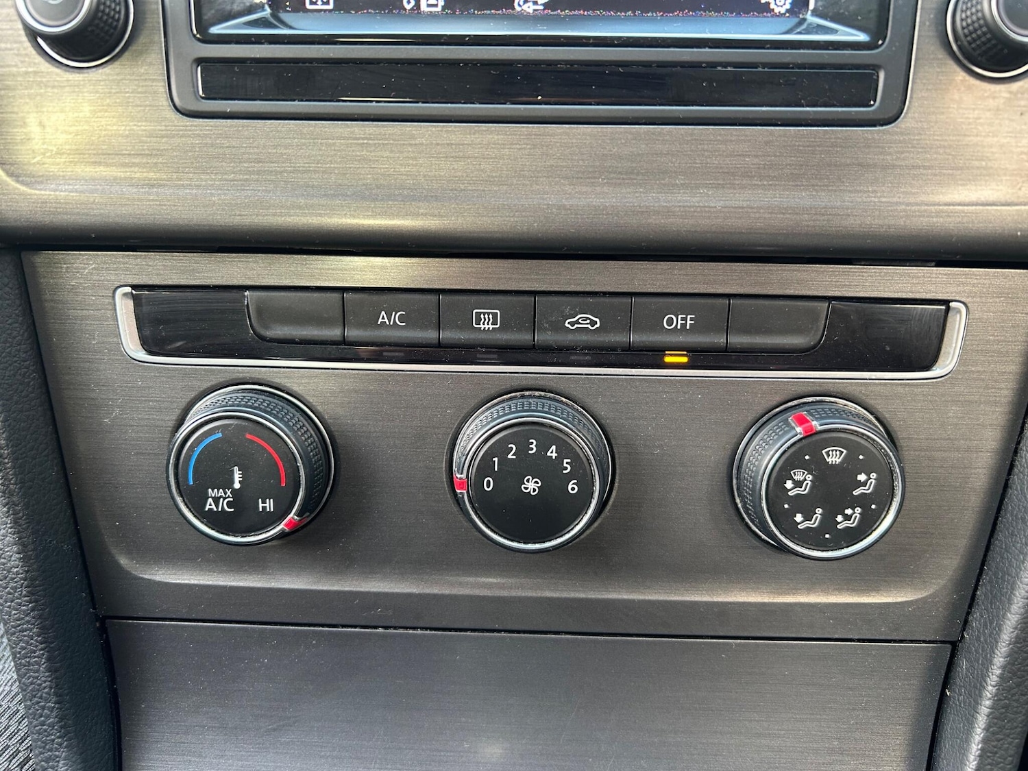 Used Volkswagen Golf 2013 for sale - 76935770: Photo 35