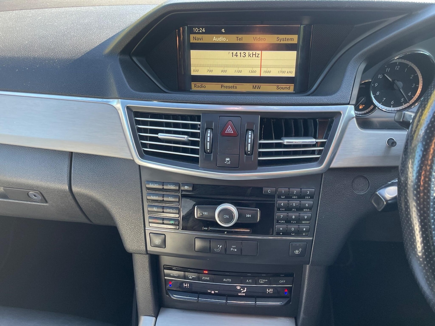 Used Mercedes-Benz E Class 2009 for sale - 76989019: Photo 46