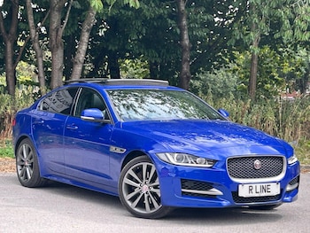 Used Jaguar XE 2018 for sale - 79540285: Photo