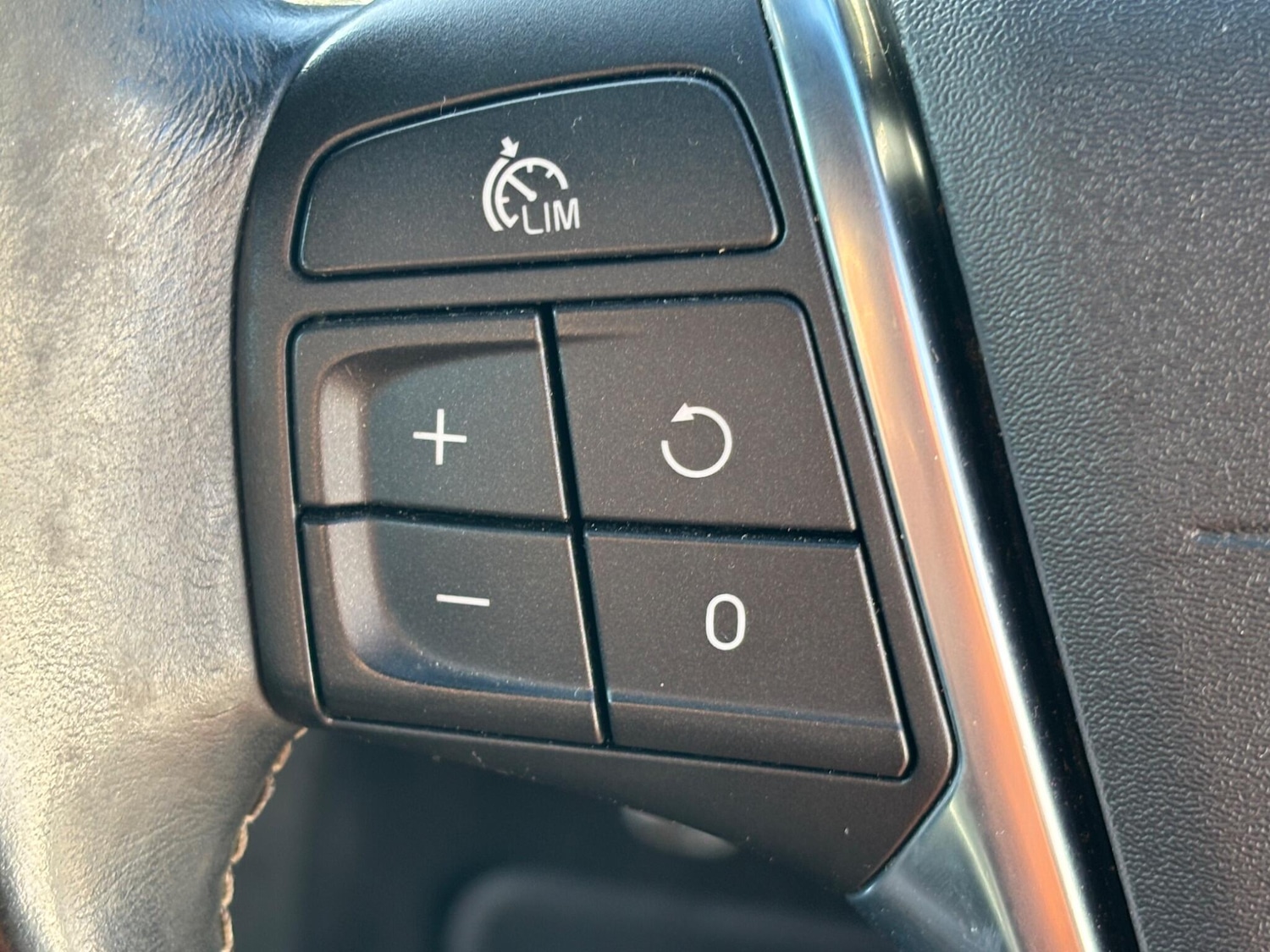 Used Volvo V40 for sale - 77737218: Photo 26