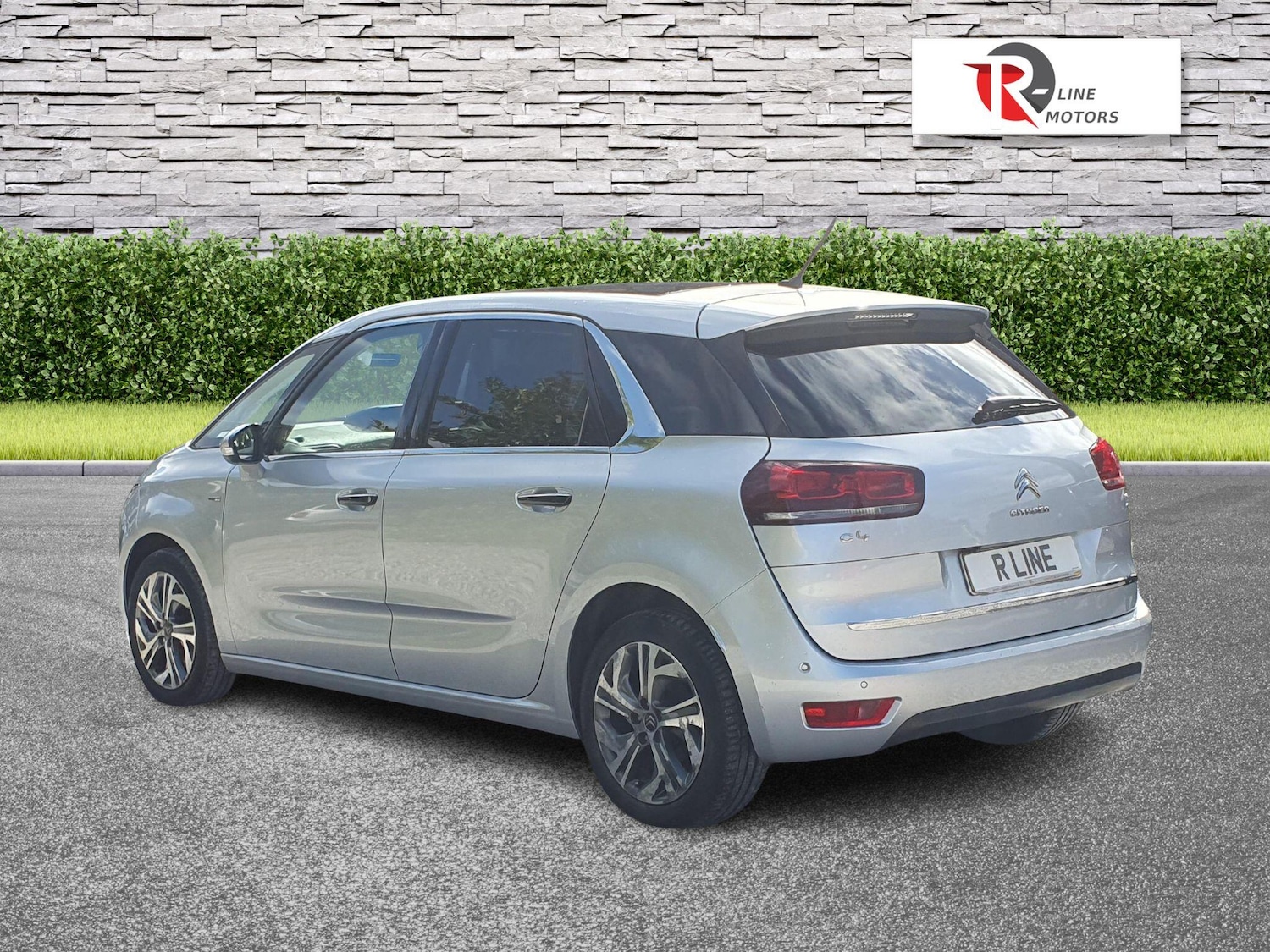 Used Citroen C4 Picasso 2013 for sale - 76988546: Photo 10