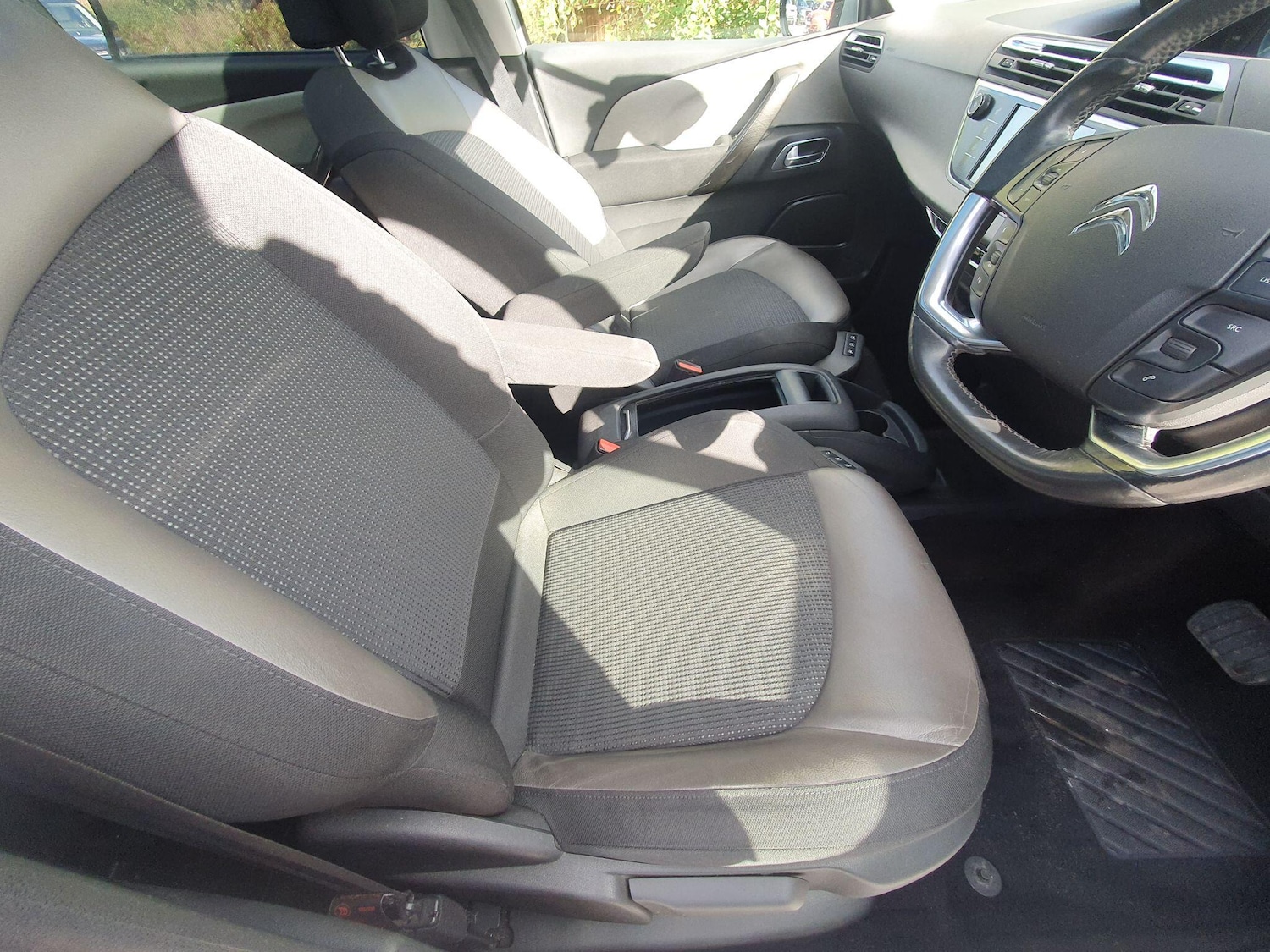 Used Citroen C4 Picasso 2013 for sale - 76988546: Photo 16