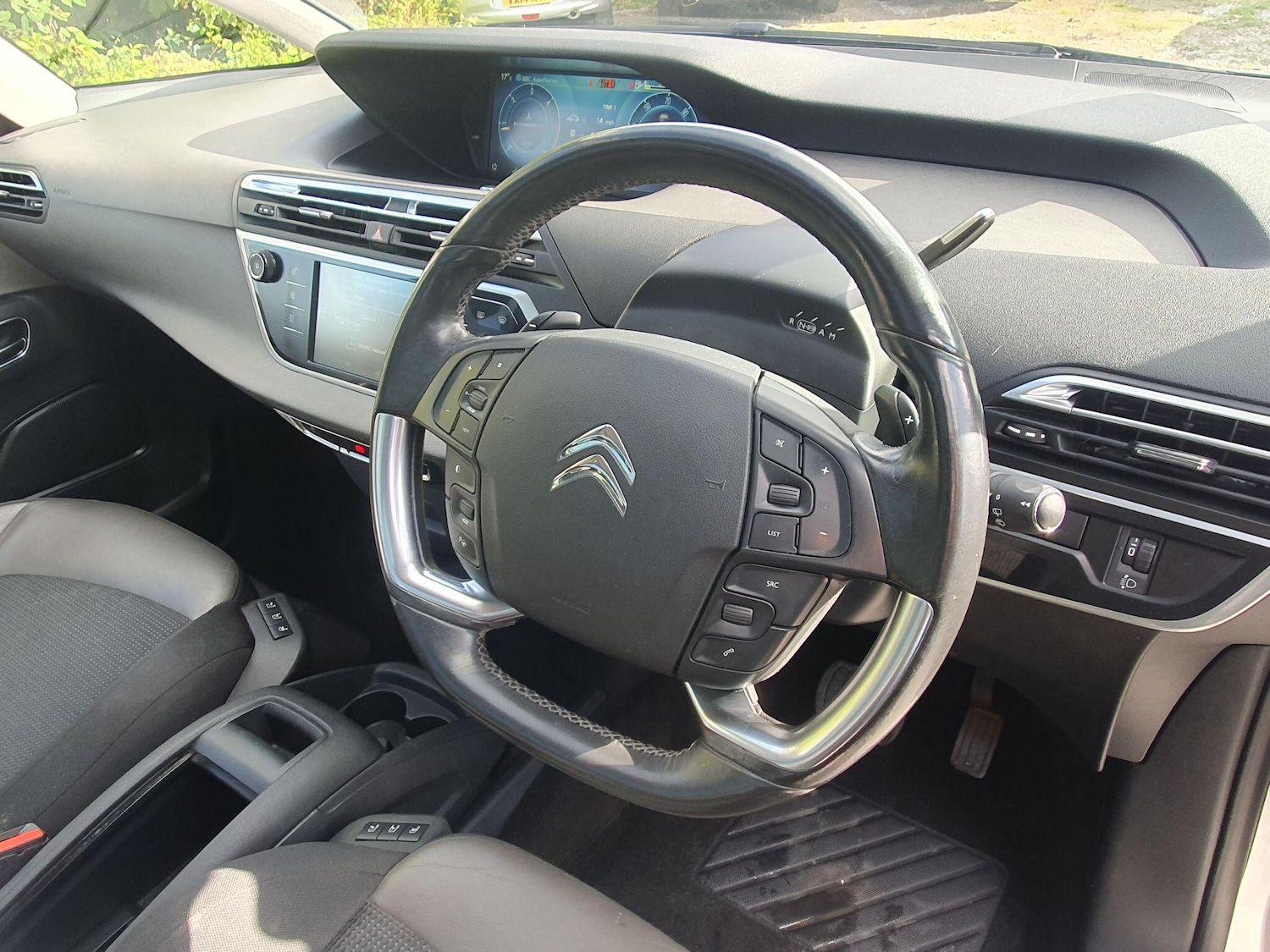 Used Citroen C4 Picasso 2013 for sale - 76988546: Photo 18