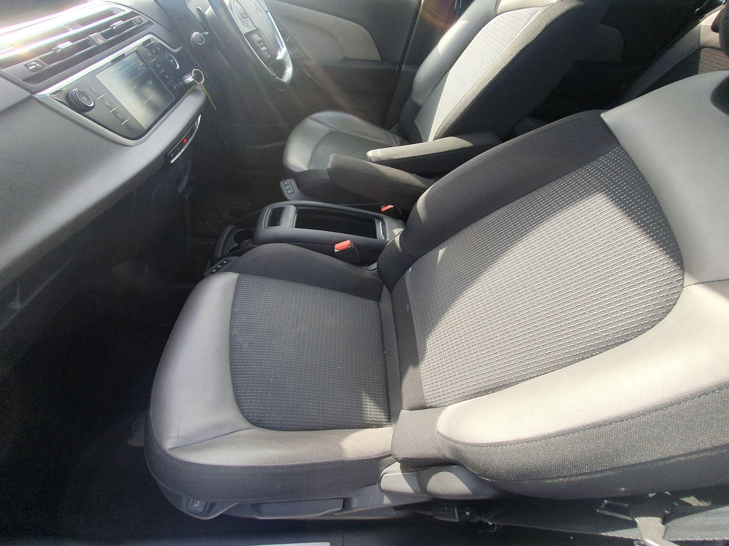 Used Citroen C4 Picasso 2013 for sale - 76988546: Photo 20