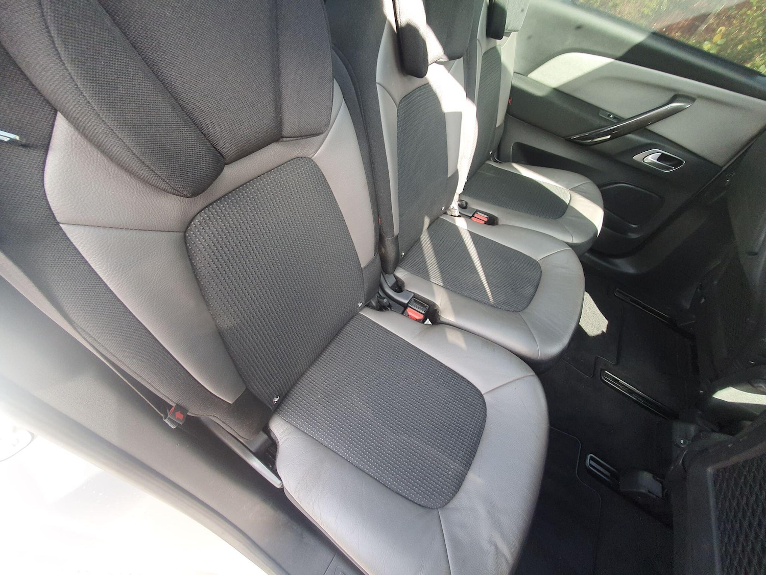 Used Citroen C4 Picasso 2013 for sale - 76988546: Photo 24