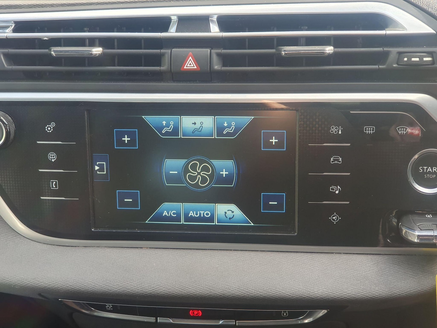 Used Citroen C4 Picasso 2013 for sale - 76988546: Photo 35