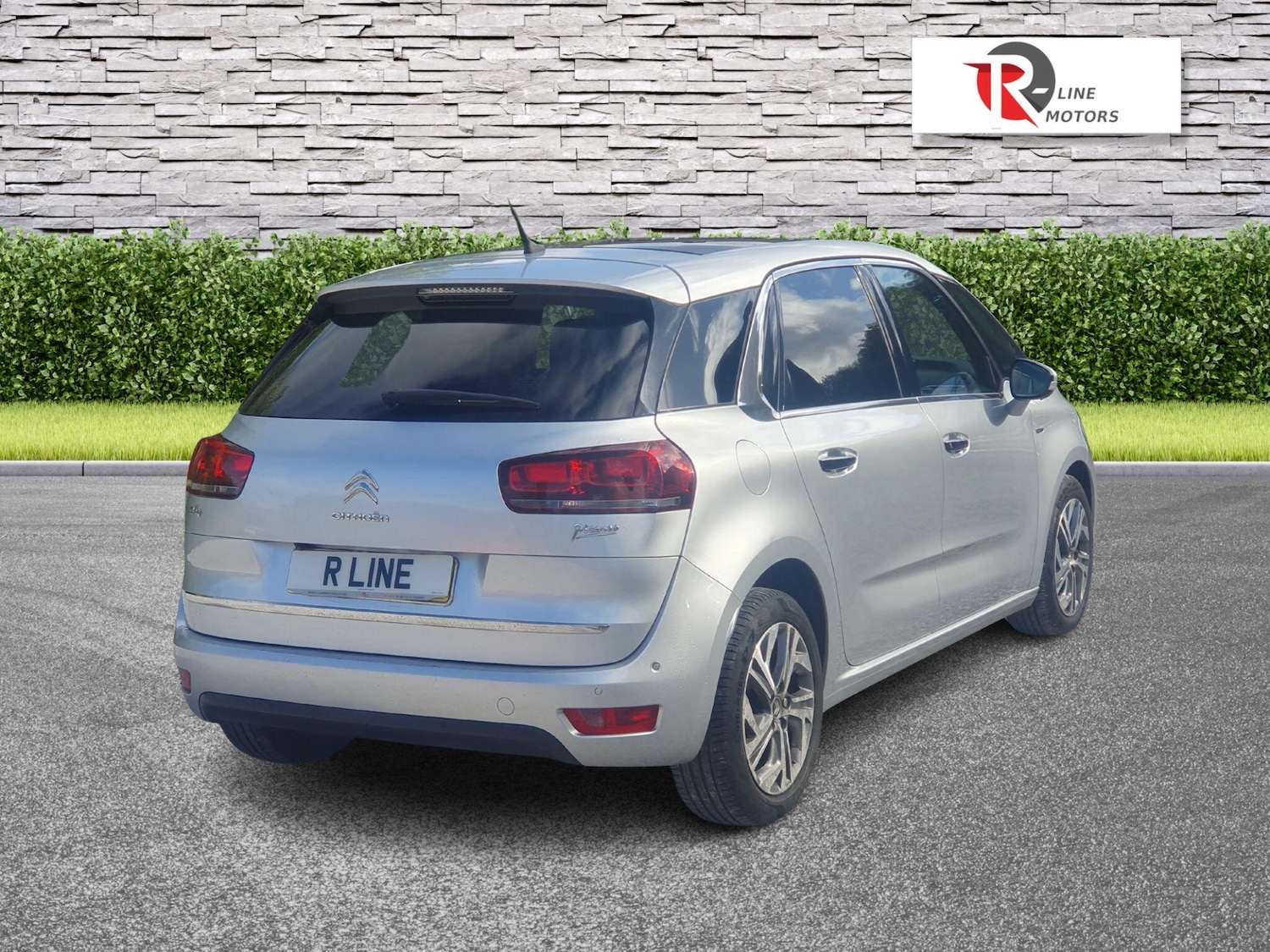 Used Citroen C4 Picasso 2013 for sale - 76988546: Photo 8