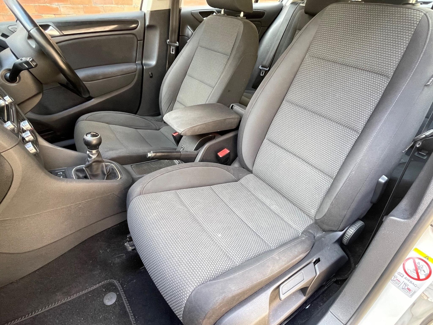 Used Volkswagen Golf 2010 for sale - 76349416: Photo 16