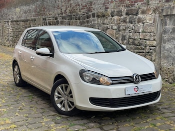 Volkswagen - Golf
