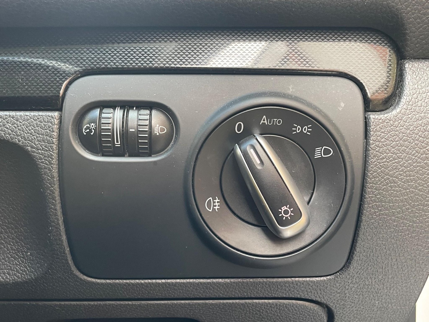 Used Volkswagen Golf 2010 for sale - 76349416: Photo 39