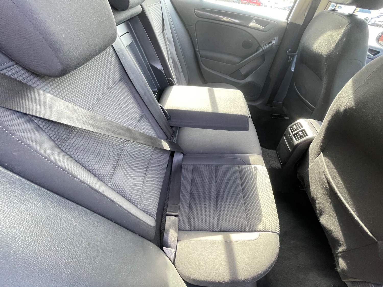 Used Volkswagen Golf 2011 for sale - 76227779: Photo 28