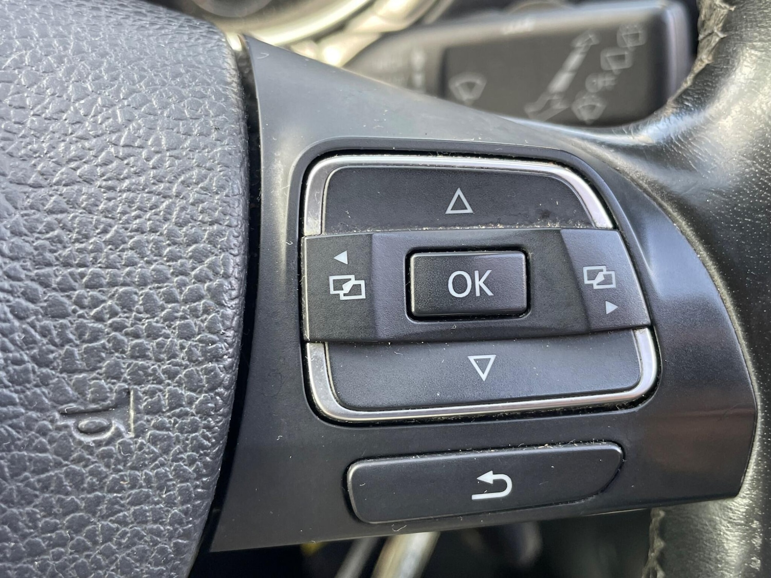 Used Volkswagen Golf 2011 for sale - 76227779: Photo 37