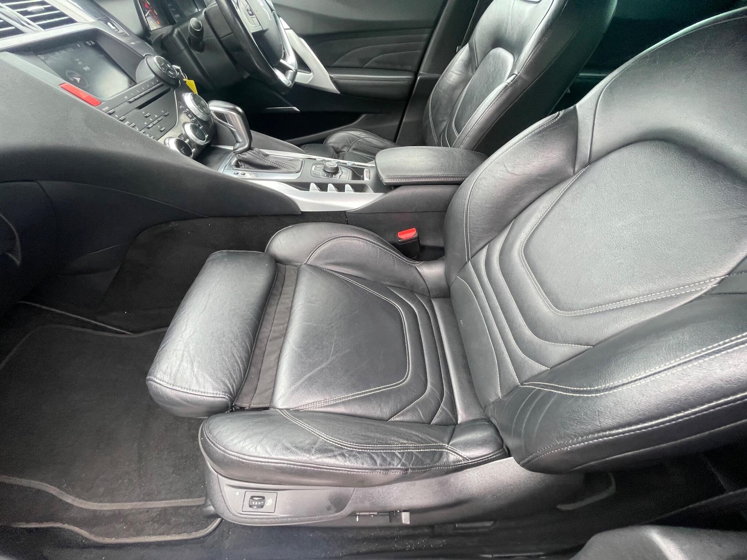 Used Citroen DS5 2012 for sale - 76228037: Photo 18