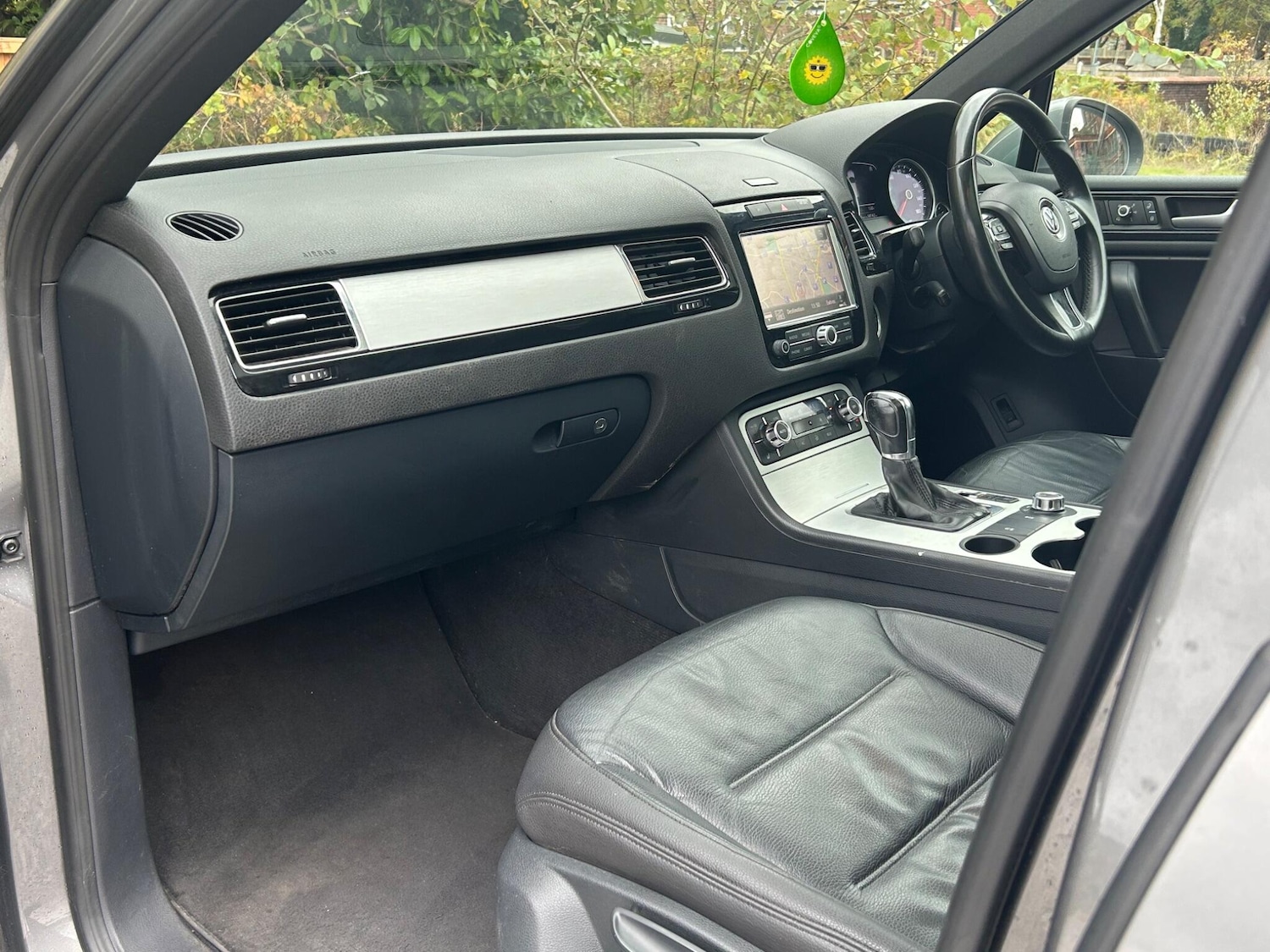 Used Volkswagen Touareg 2013 for sale - 76408367: Photo 32