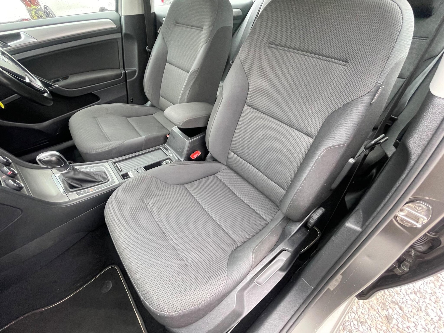 Used Volkswagen Golf 2016 for sale - 76270260: Photo 19
