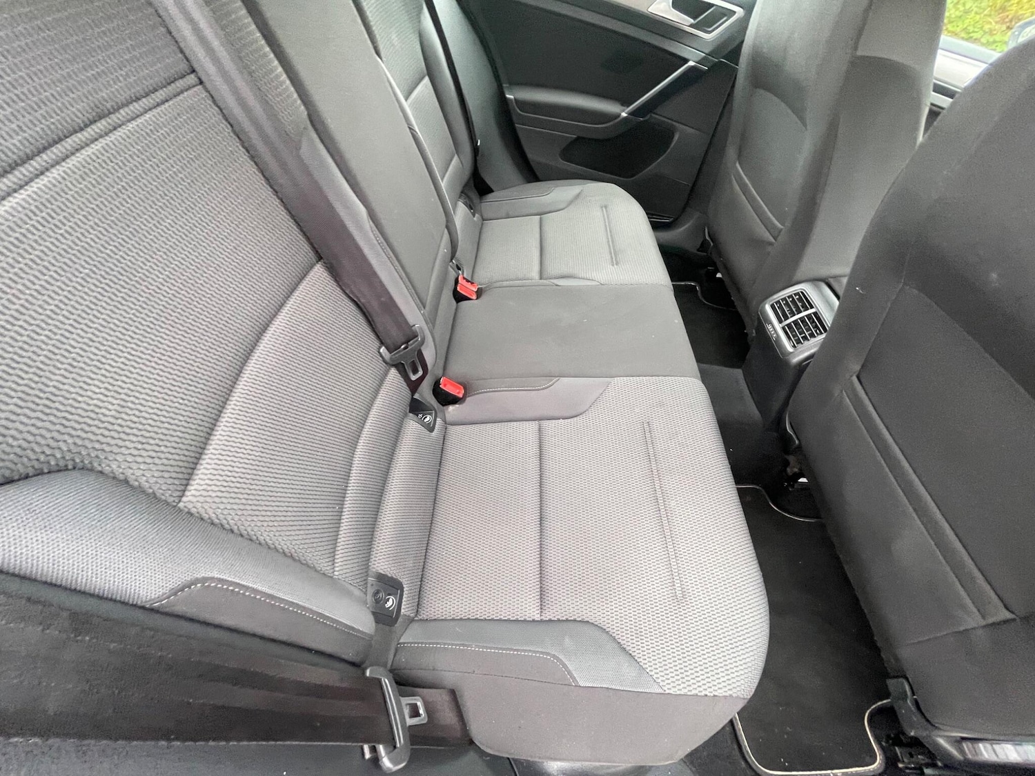 Used Volkswagen Golf 2016 for sale - 76270260: Photo 24