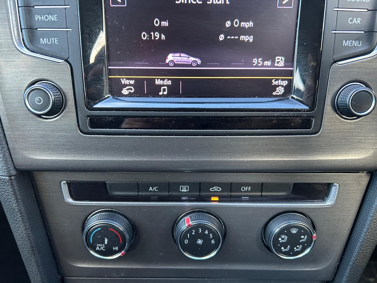 Used Volkswagen Golf 2013 for sale - 76742690: Photo 38