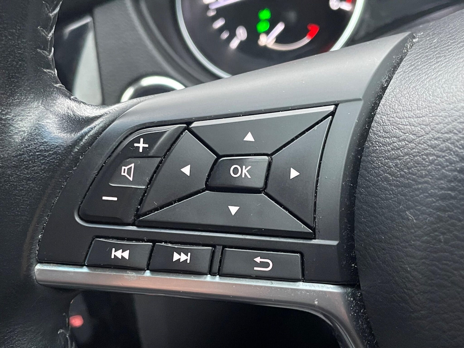 Used Nissan Qashqai for sale - 76527826: Photo 40