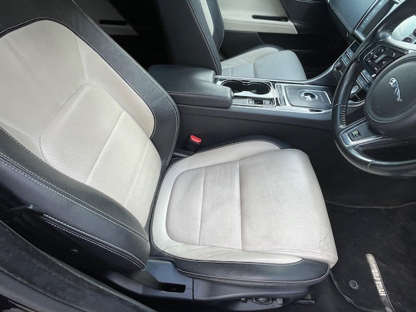 Used Jaguar XE 2016 for sale - 76227521: Photo 15