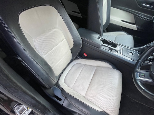 Used Jaguar XE 2016 for sale - 76227521: Photo 17