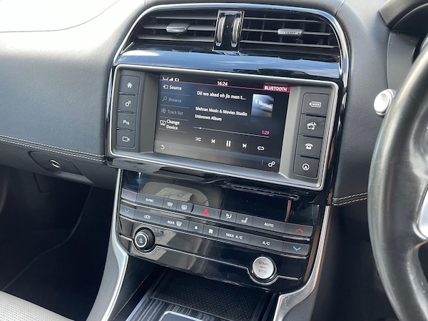 Used Jaguar XE 2016 for sale - 76227521: Photo 22