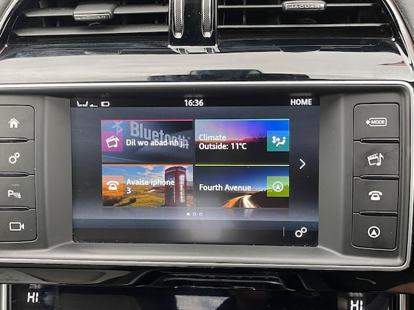 Used Jaguar XE 2016 for sale - 76227521: Photo 28