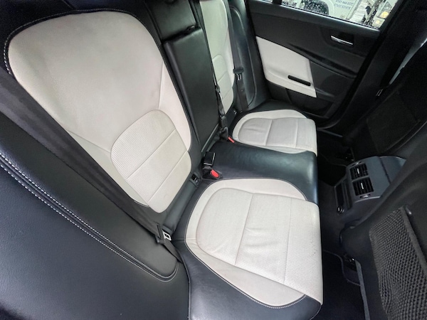 Used Jaguar XE 2016 for sale - 76227521: Photo 48