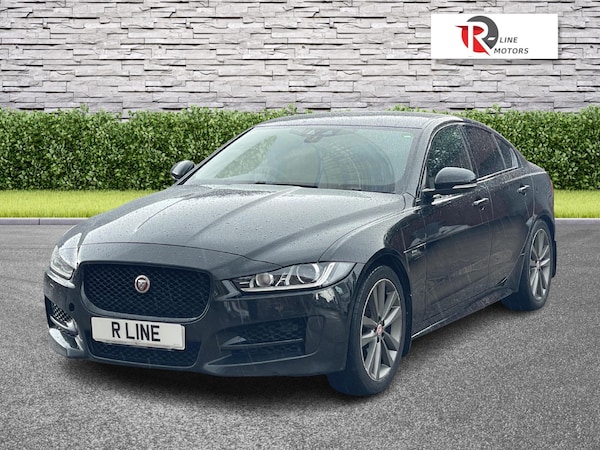 Used Jaguar XE 2016 for sale - 76227521: Photo 5