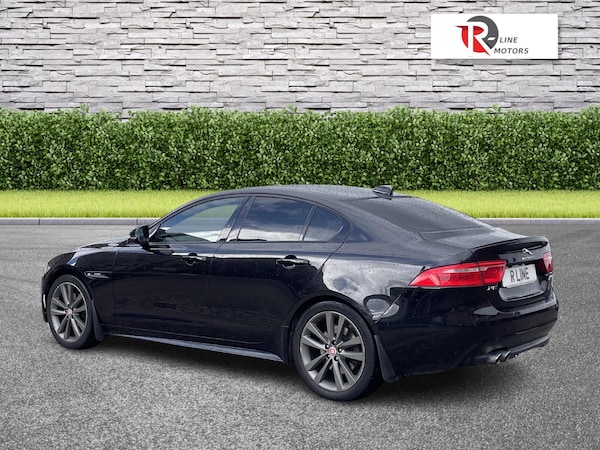 Used Jaguar XE 2016 for sale - 76227521: Photo 8