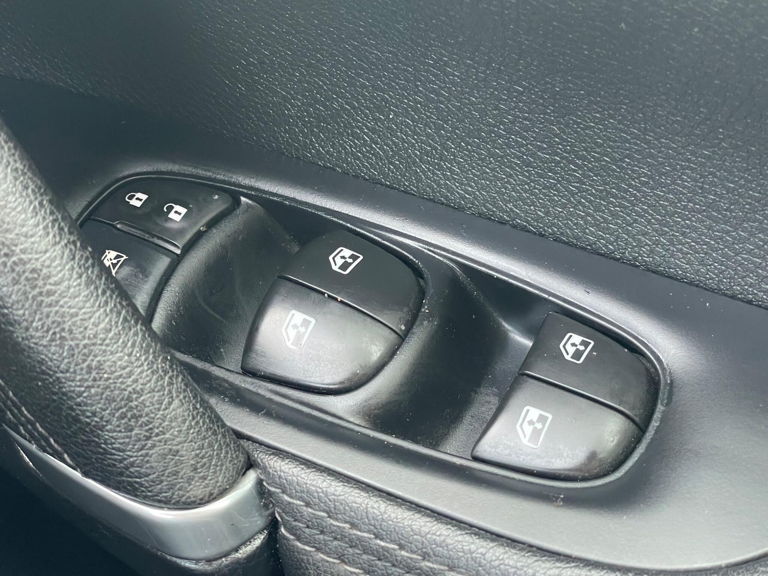 Used Nissan Qashqai 2017 for sale - 76109519: Photo 38