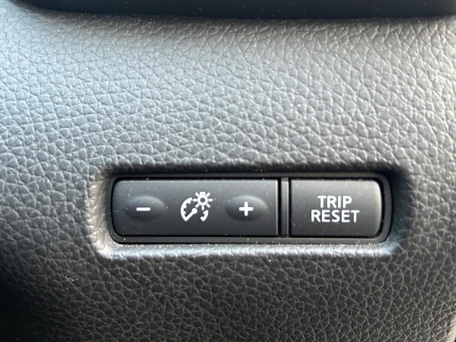 Used Nissan Qashqai 2015 for sale - 77637613: Photo 33