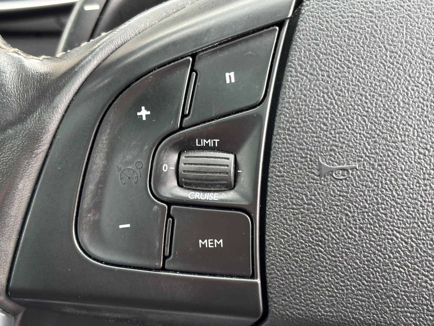 Used Citroen DS5 2013 for sale - 77510421: Photo 44