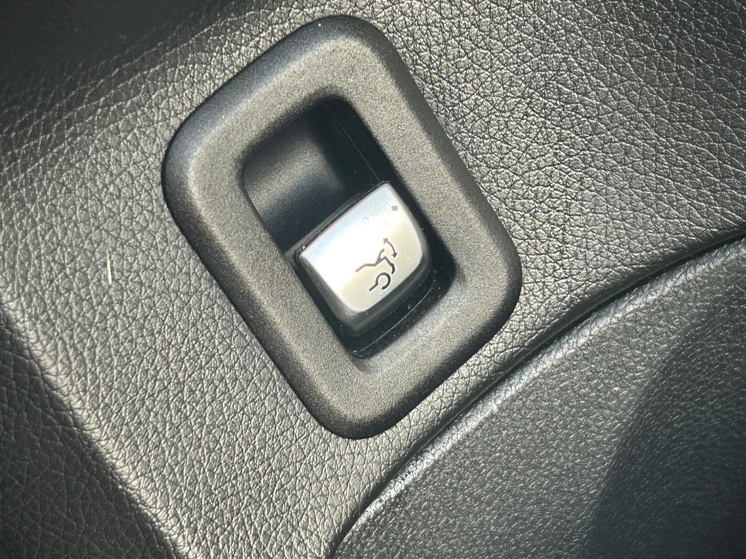 Used Mercedes-Benz C Class 2015 for sale - 76446606: Photo 38