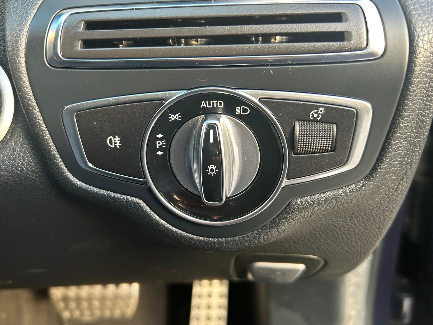 Used Mercedes-Benz C Class 2015 for sale - 76446606: Photo 41