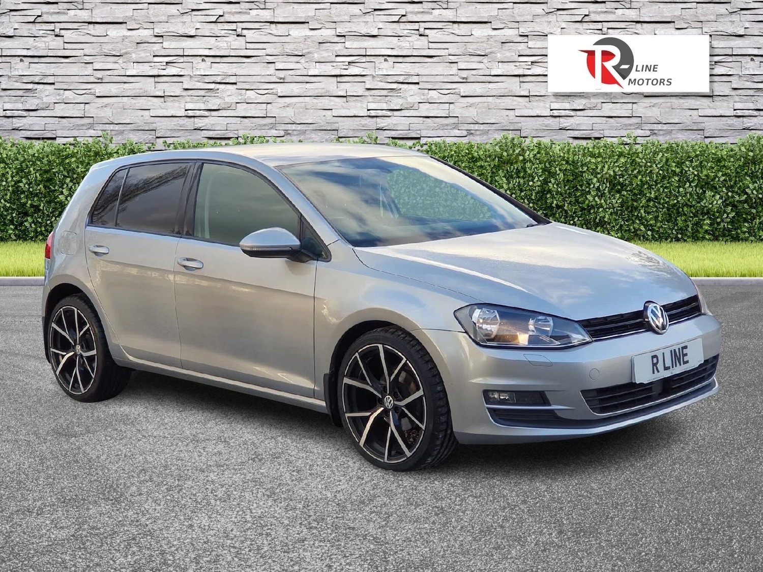 Used Volkswagen Golf 2014 for sale - 76619611: Photo 1