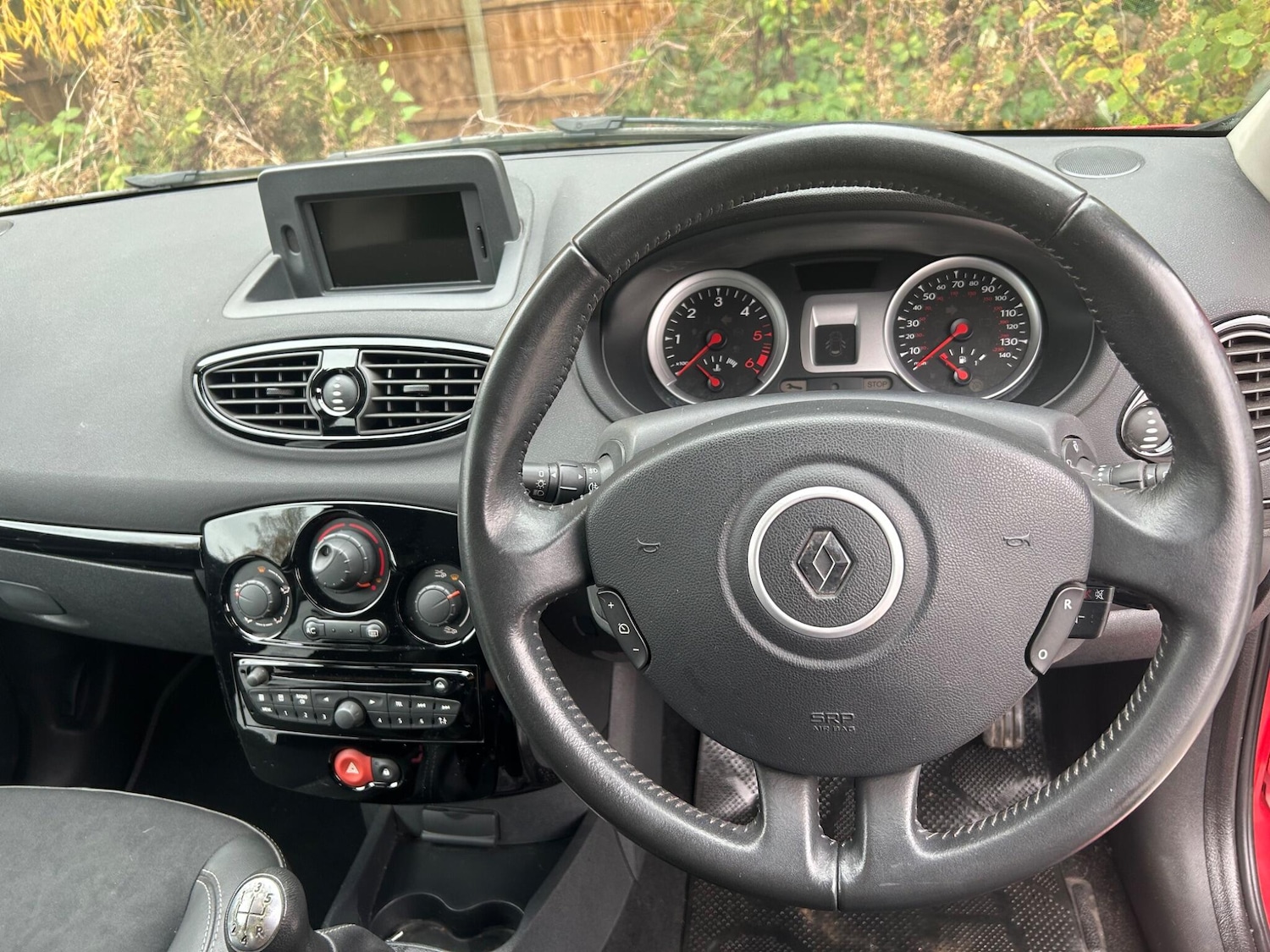 Used Renault Clio 2012 for sale - 76513210: Photo 13