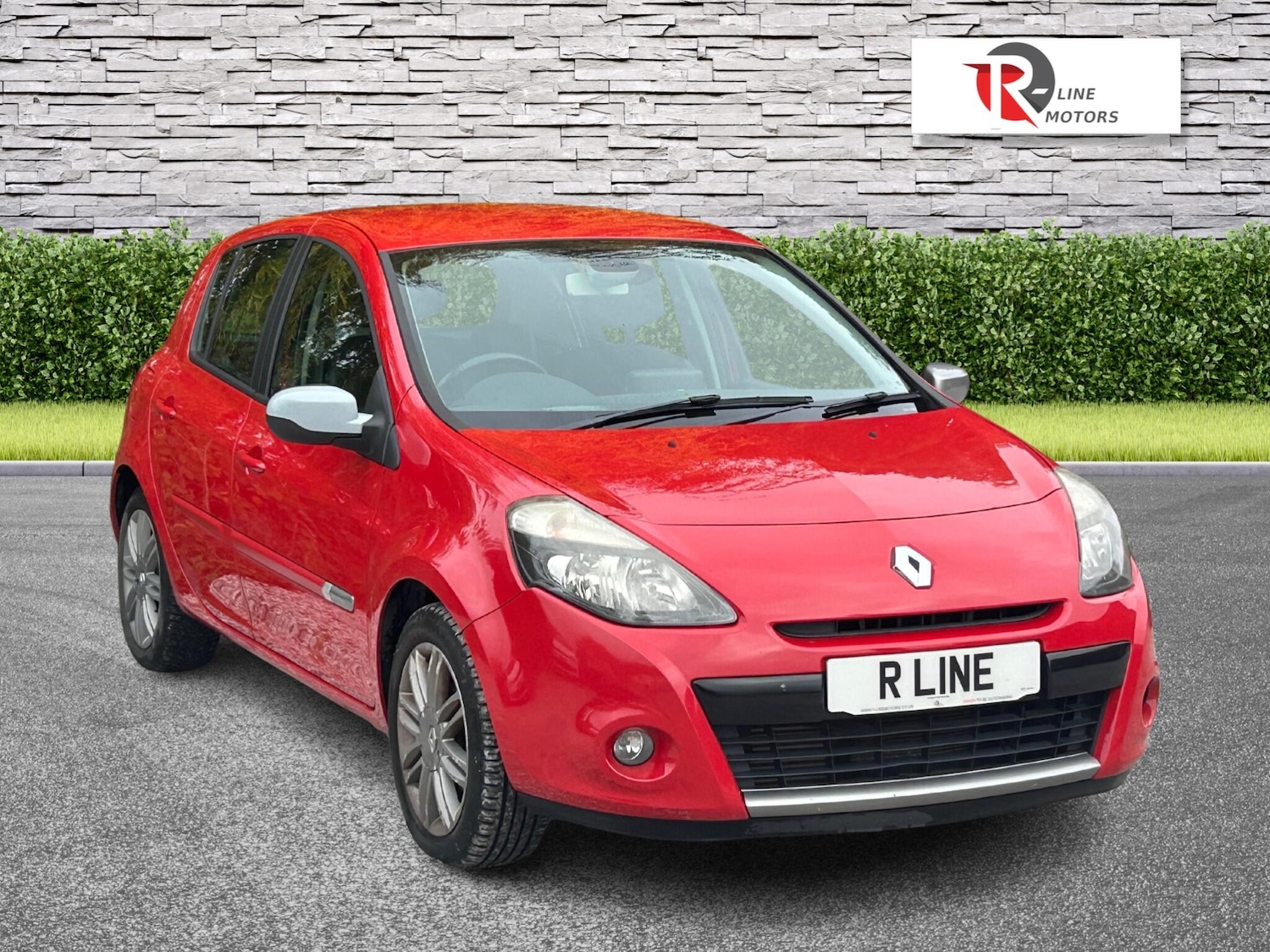 Used Renault Clio 2012 for sale - 76513210: Photo 2