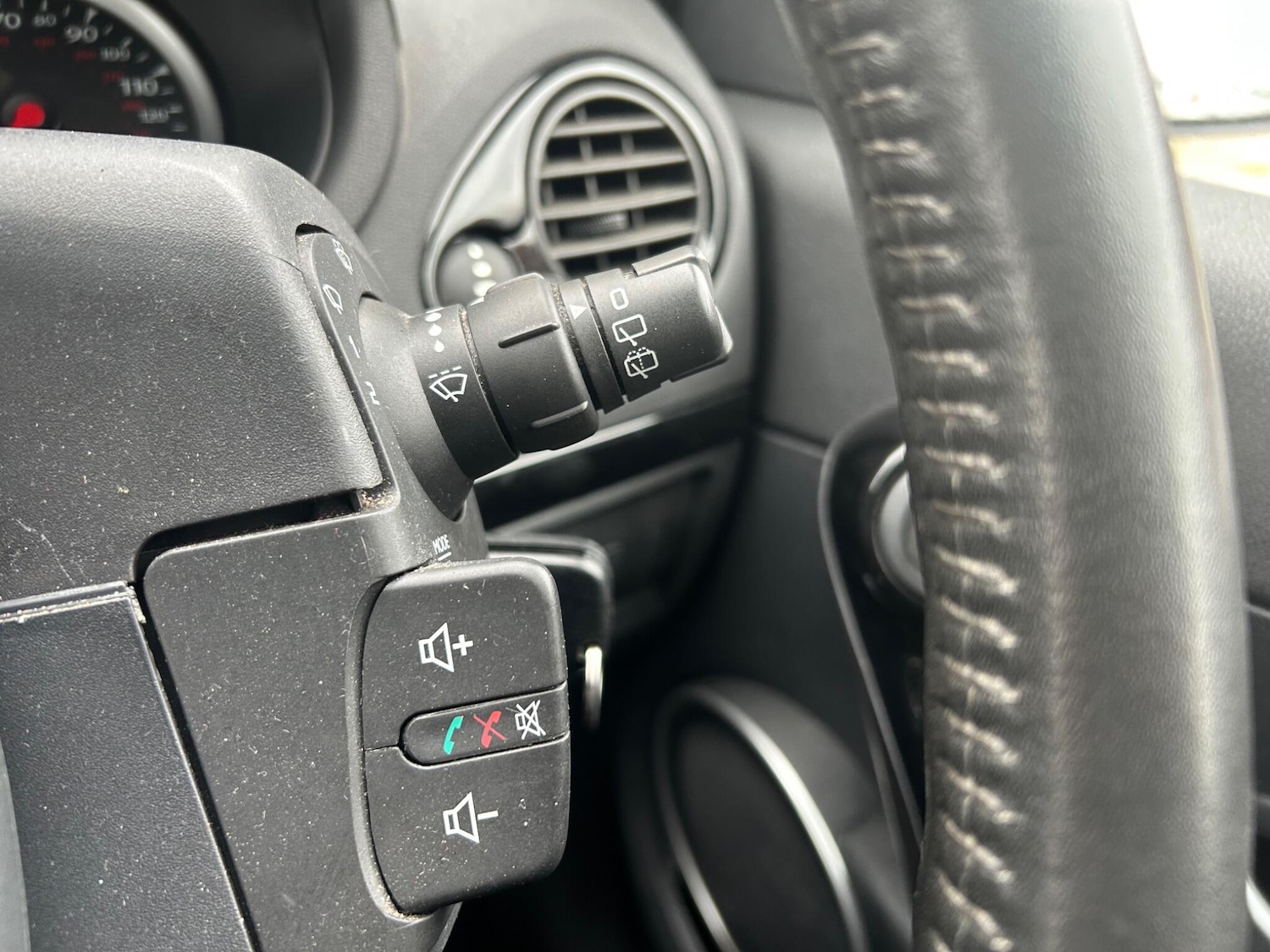 Used Renault Clio 2012 for sale - 76513210: Photo 39