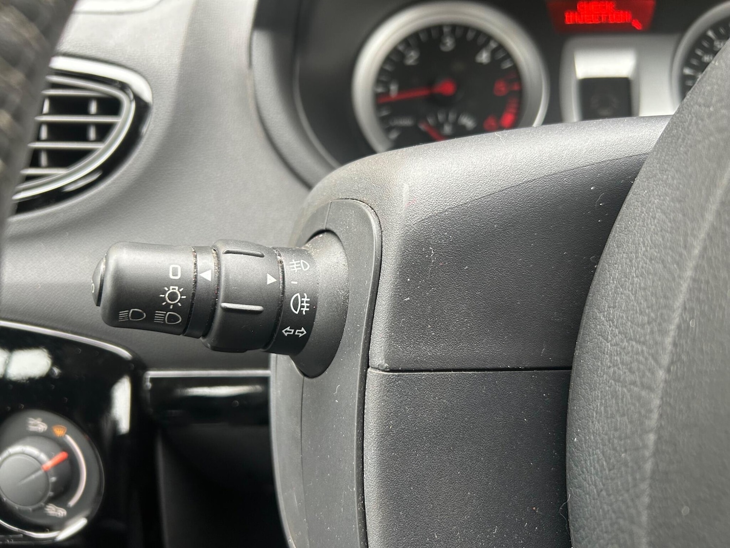 Used Renault Clio 2012 for sale - 76513210: Photo 41