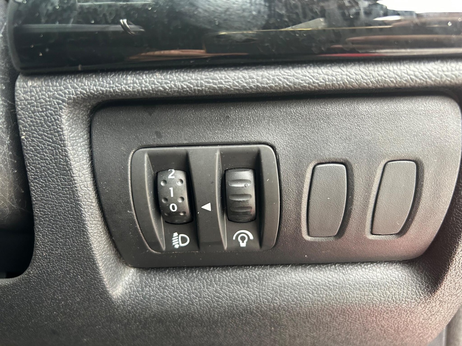 Used Renault Clio 2012 for sale - 76513210: Photo 43