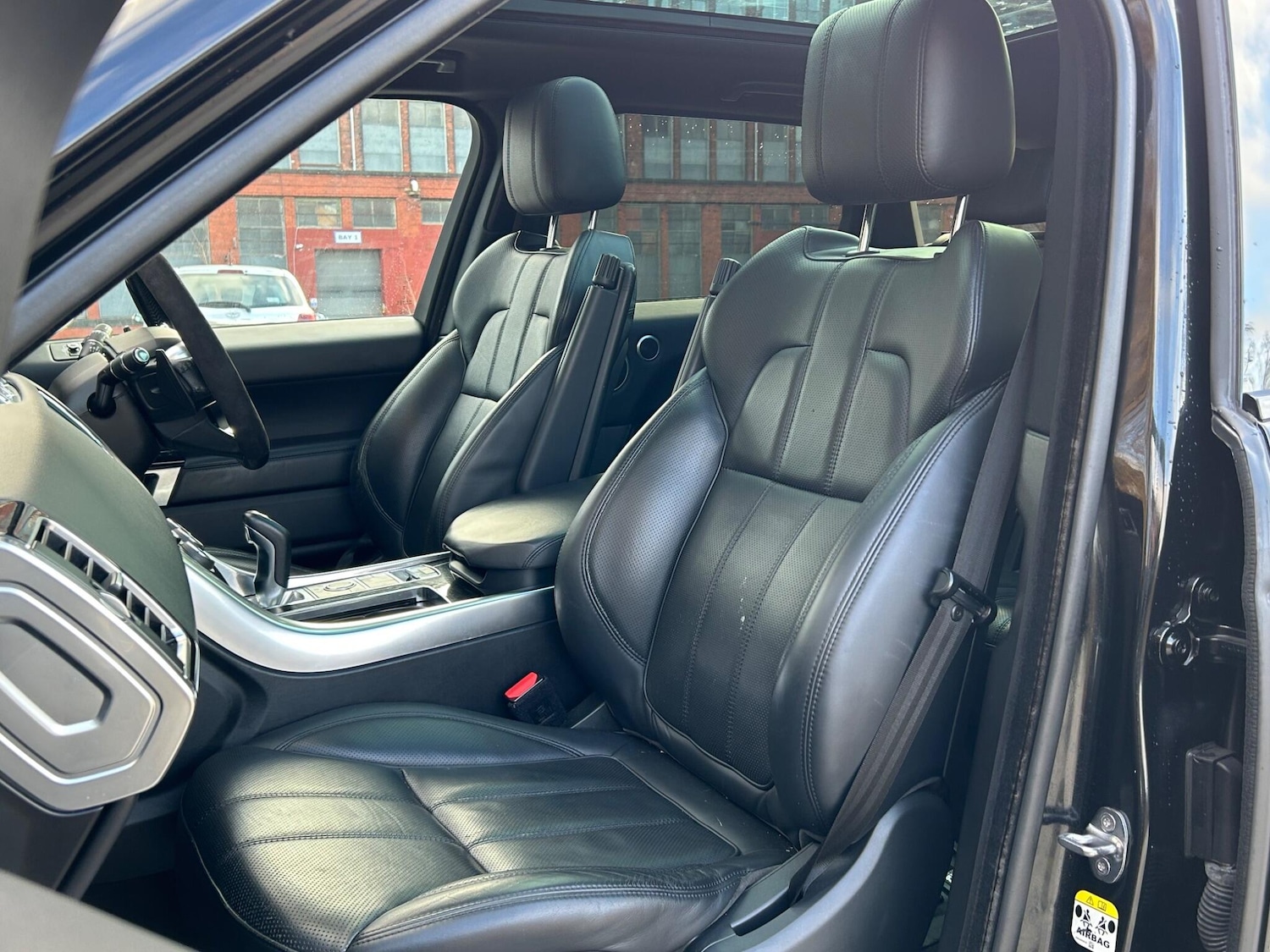 Used Land Rover Range Rover Sport 2015 for sale - 77279025: Photo 18