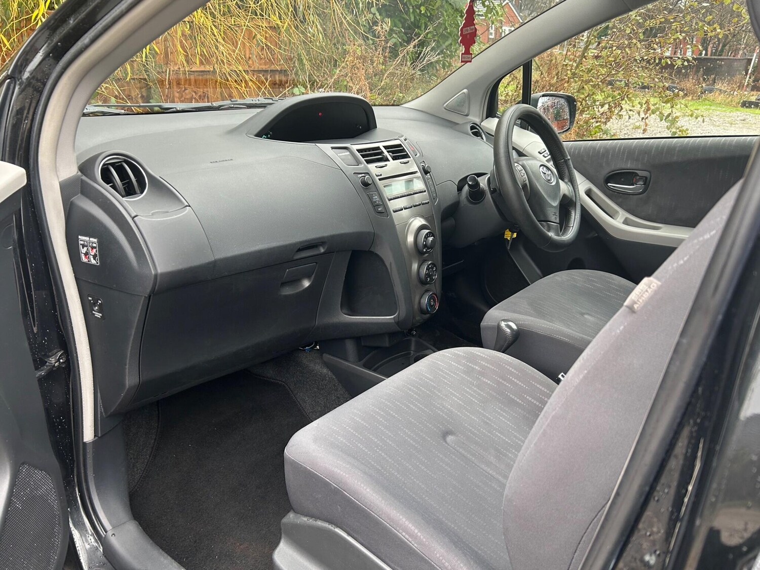 Used Toyota Yaris for sale - 77574624: Photo 17