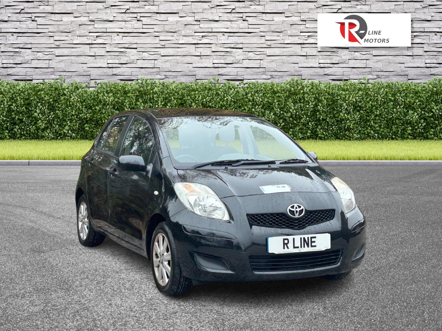 Used Toyota Yaris for sale - 77574624: Photo 2