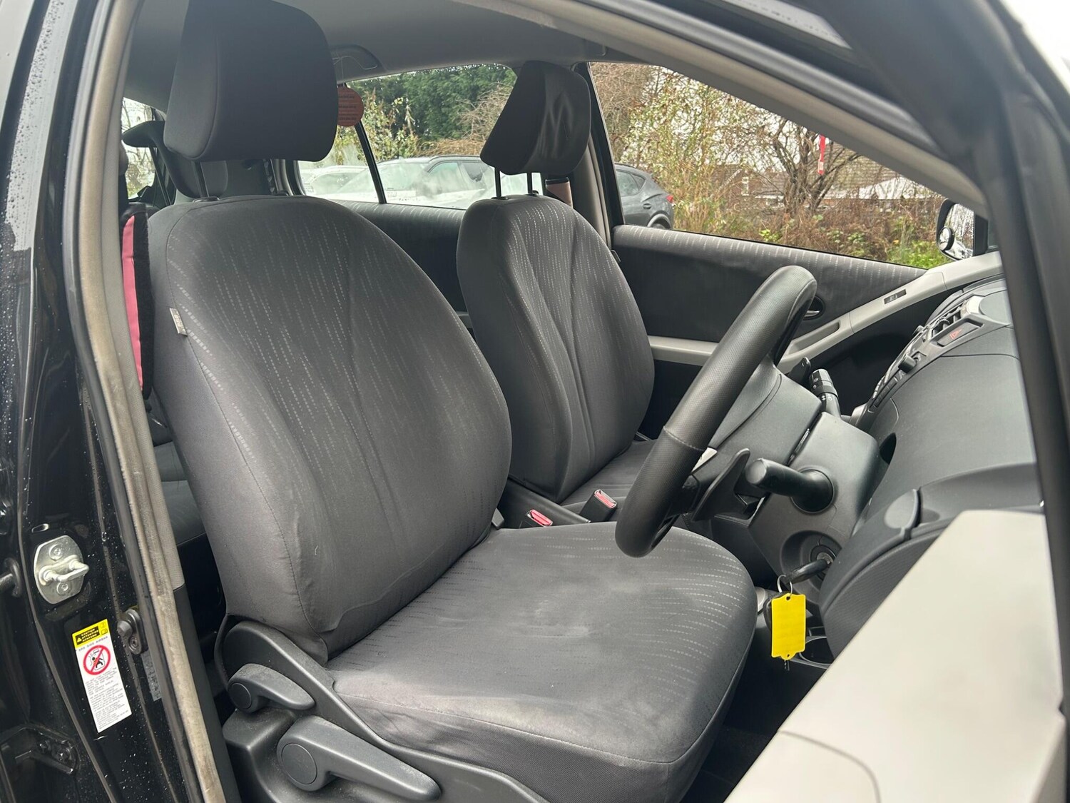 Used Toyota Yaris for sale - 77574624: Photo 27