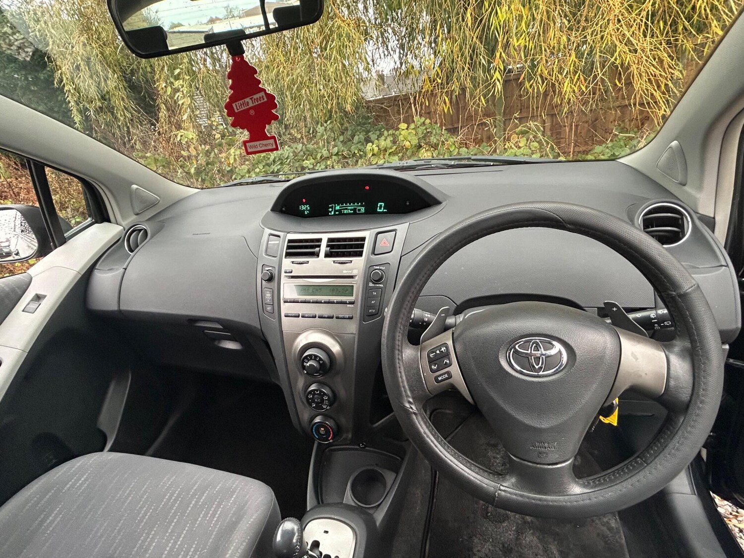 Used Toyota Yaris for sale - 77574624: Photo 30