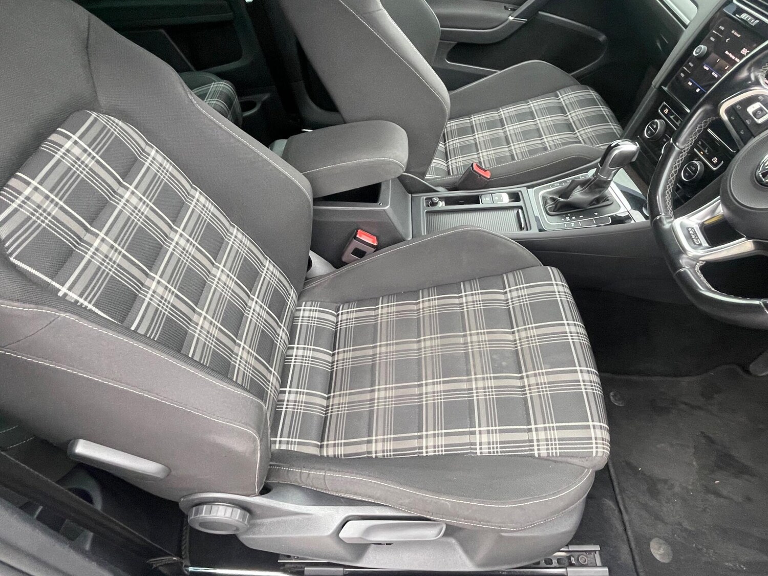 Used Volkswagen Golf 2017 for sale - 76151240: Photo 13