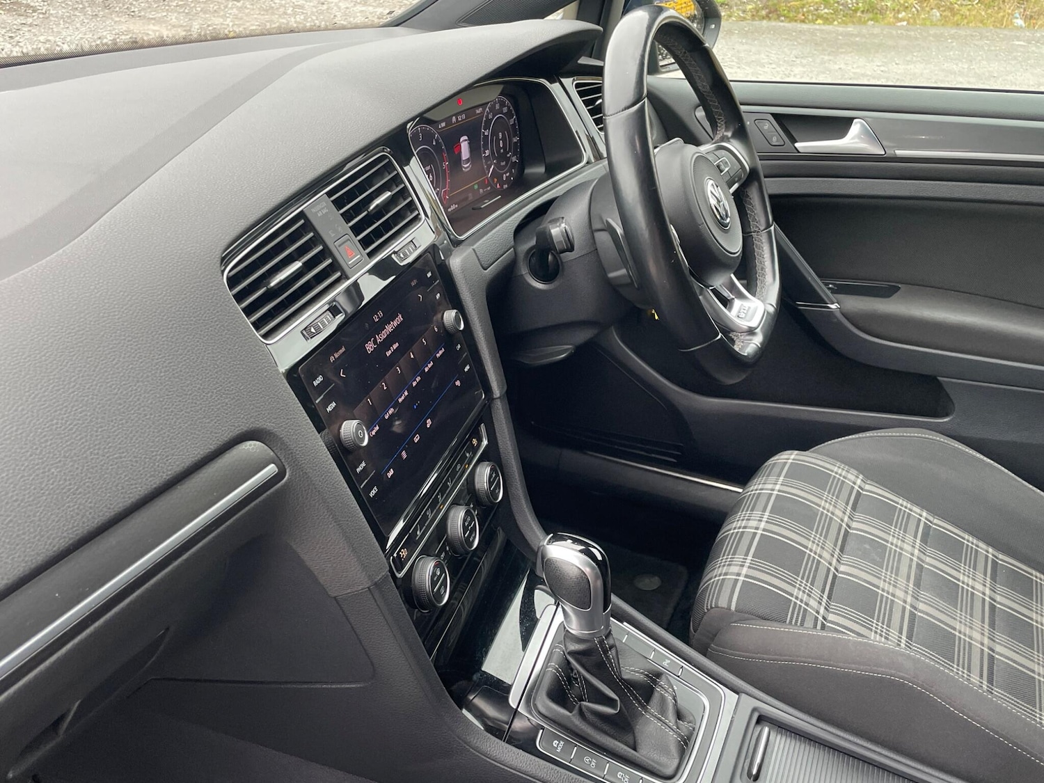 Used Volkswagen Golf 2017 for sale - 76151240: Photo 19