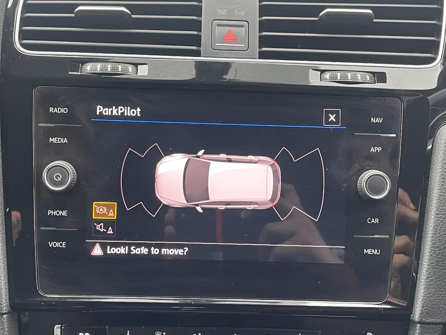 Used Volkswagen Golf 2017 for sale - 76151240: Photo 30